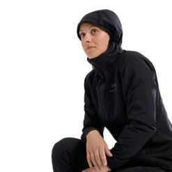 Arc'teryx ATOM HOODY W | BLACK 6 Arc'teryx ATOM HOODY W | BLACK -Paragon Sports Shop 59152 5354 X000009452 BLACK 3