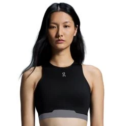 On W TRAIN 2IN1 CROP | 0553-BLACK