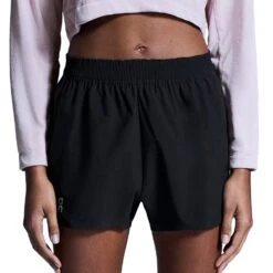 On W TRAIN SHORTS | 0553-BLACK